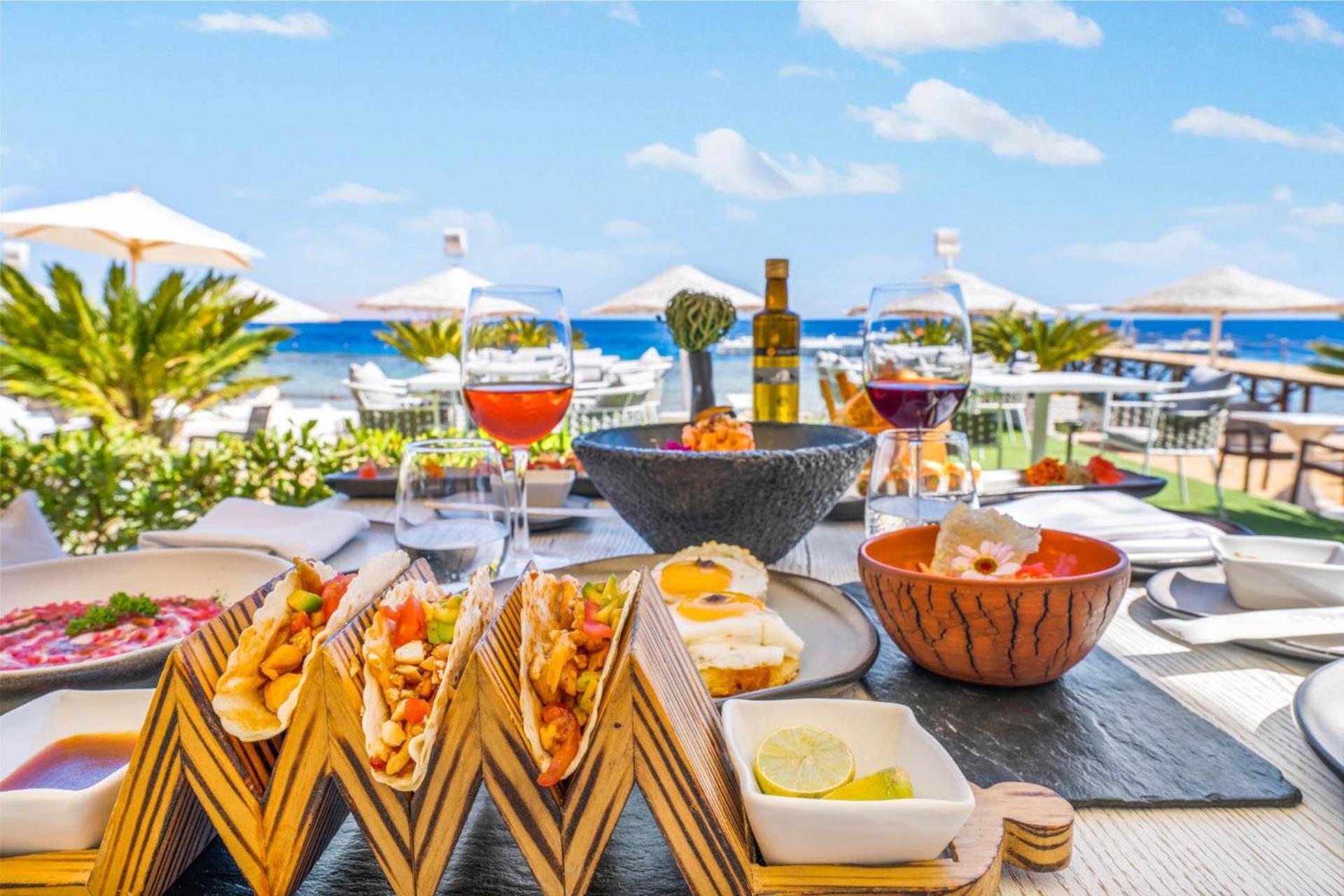 Domina Coral Bay Resort, Diving , Spa & Casino Sharm el-Sheik Eksteriør bilde A typical brunch